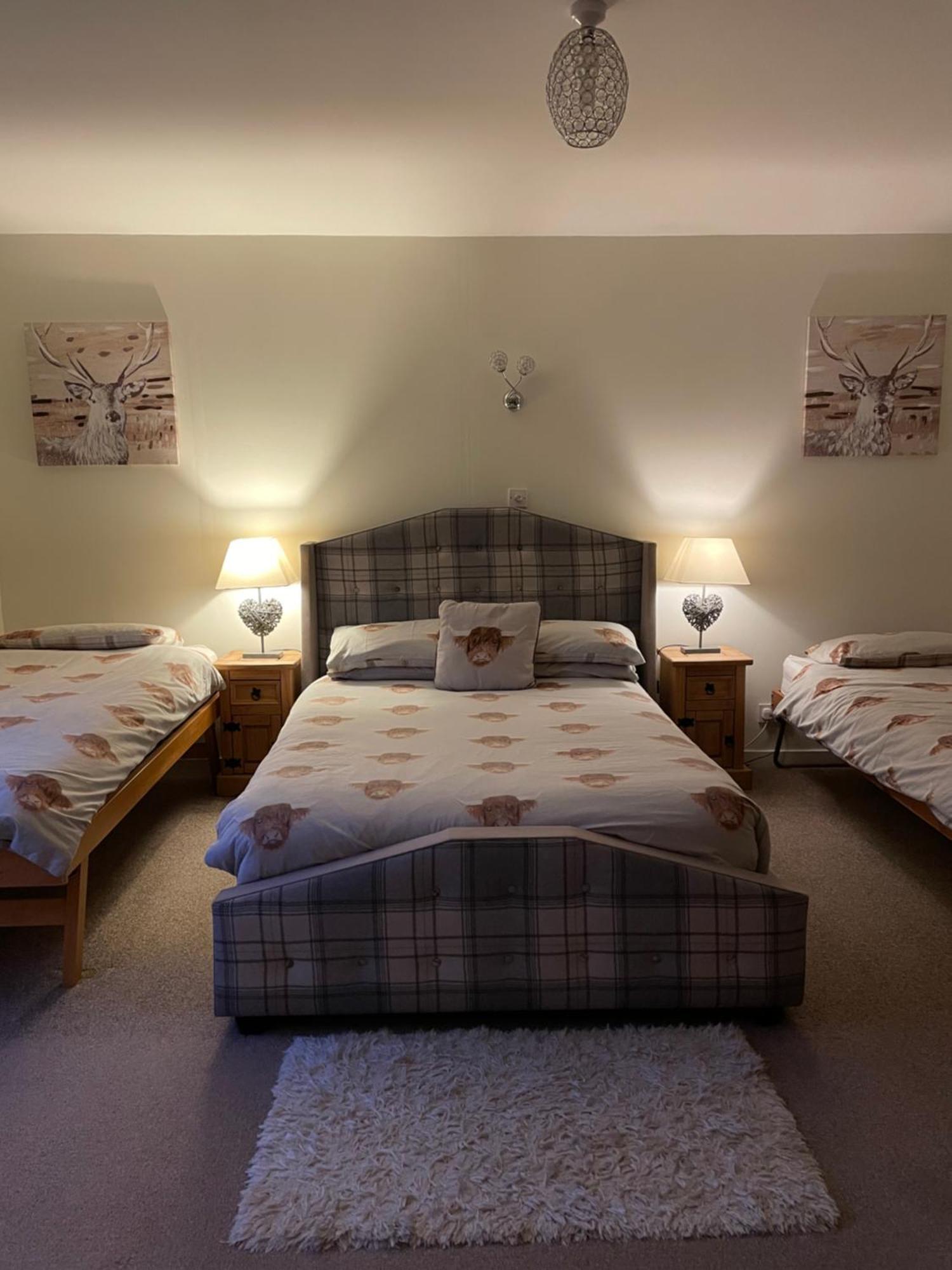 Charleston Apartment Self Catering 5 Min Drive From Town Centre インヴァネス エクステリア 写真